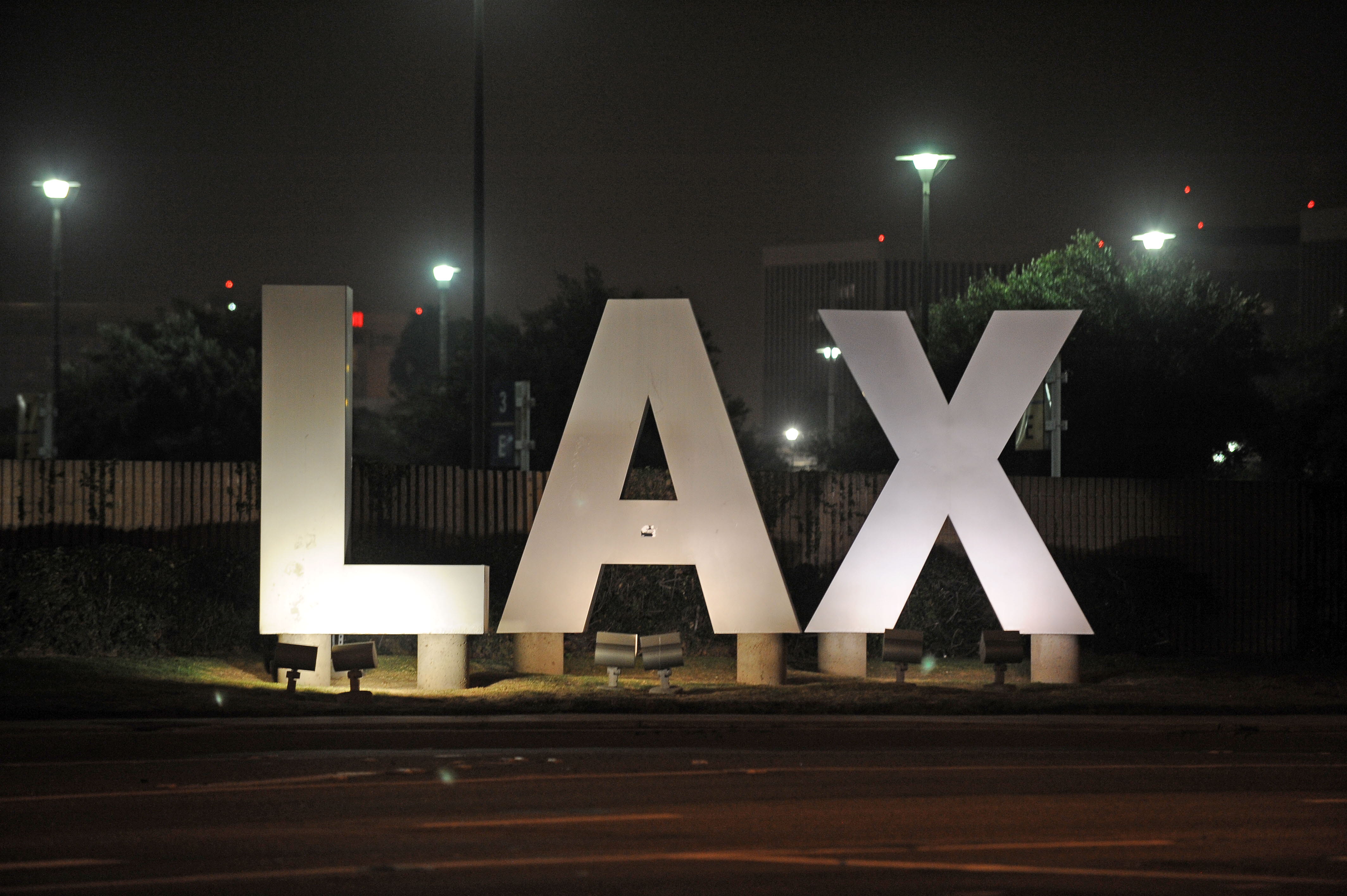 How To Navigate Los Angeles International Airport Lax Cbs Los Angeles