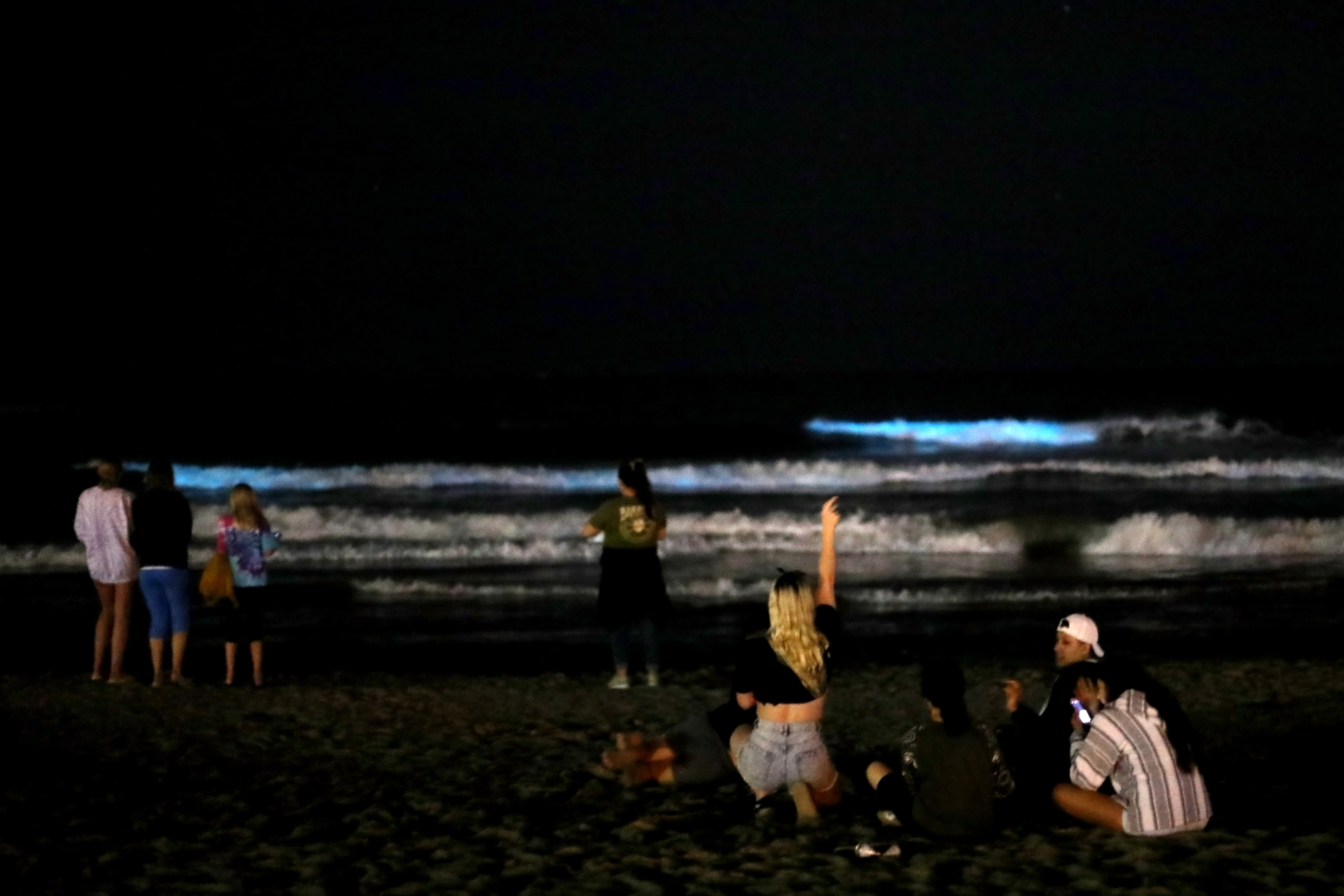 Bioluminescence Phenomenon Prompts Manhattan Beach Police To Up Patrols