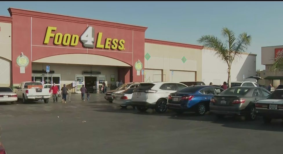 Ralphs, Food 4 Less to Close More Long Beach Stores in Payment Risk Act – CBS Los Angeles
