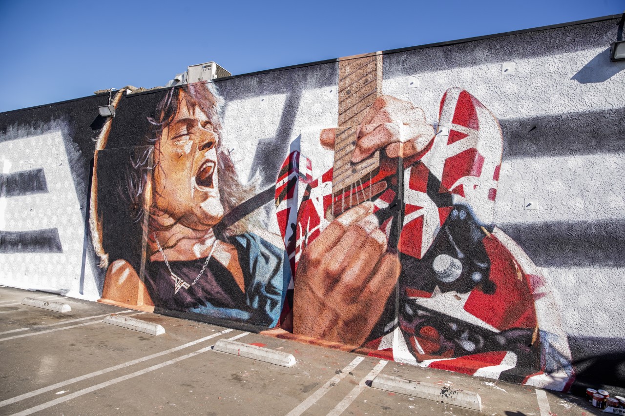 Guitar Center Unveils Mural Of Eddie Van Halen On What Would Be His 66th Birthday – CBS Los Angeles