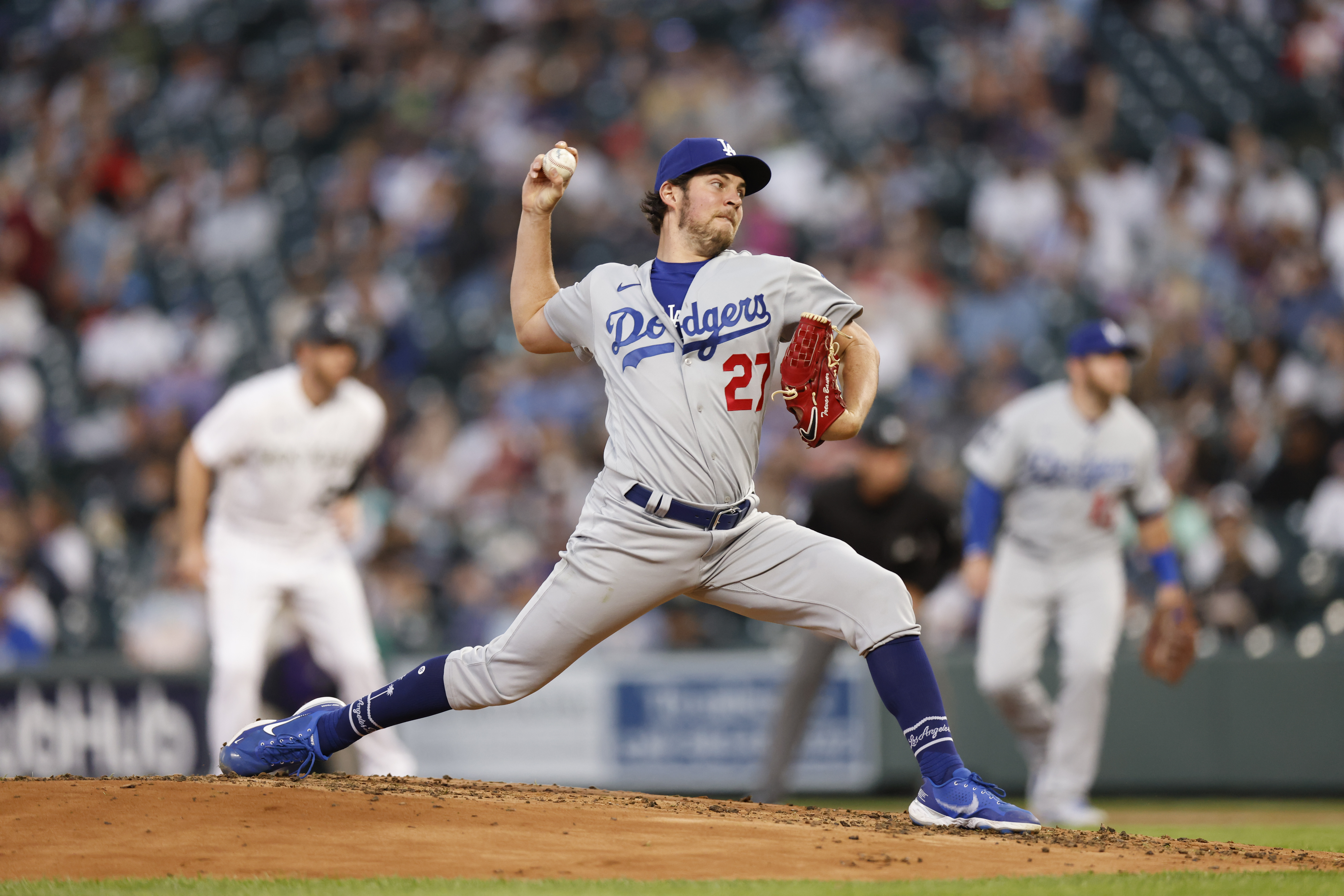 Bauer Stable, Cat Takes Area In Dodgers Win – CBS Los Angeles