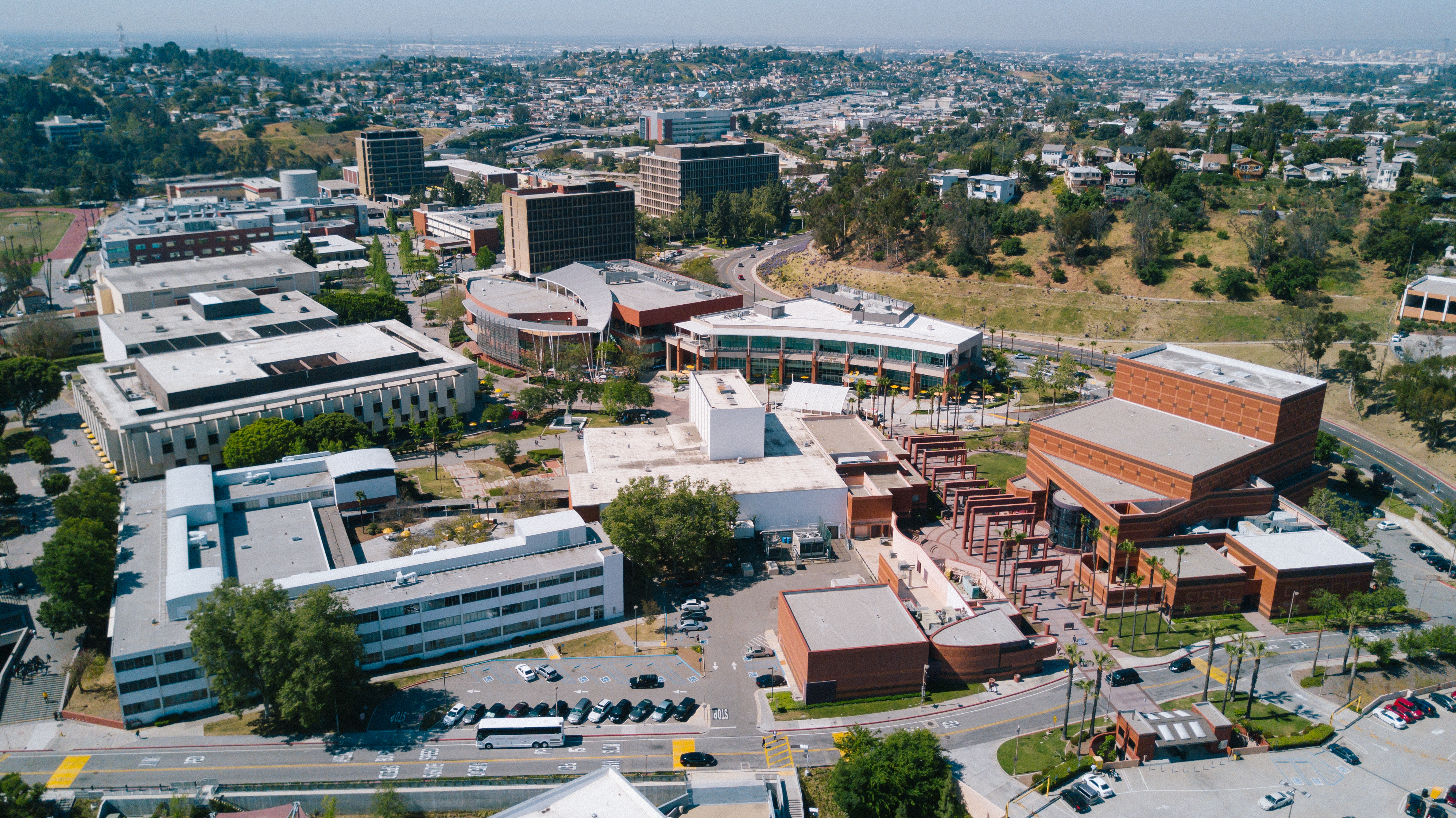 Cal State Los Angeles To Begin Spring Semester Remotely For 3 Weeks