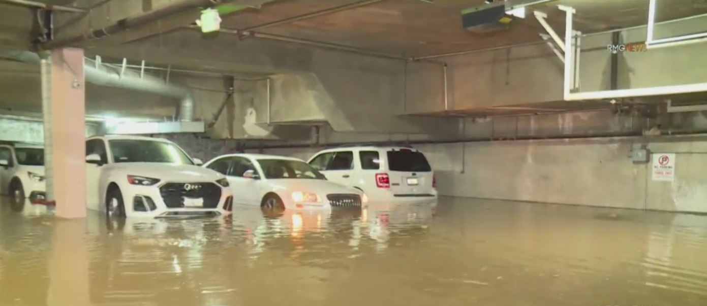 West Hollywood Neighborhood Flooded After Water Main Break – CBS Los Angeles
